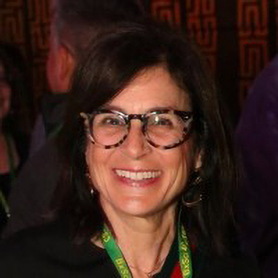 Lynn Castrataro headshot